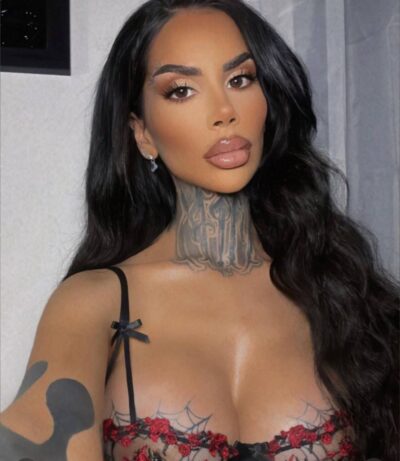 Mia Madisson OnlyFans - @shhhmadisson